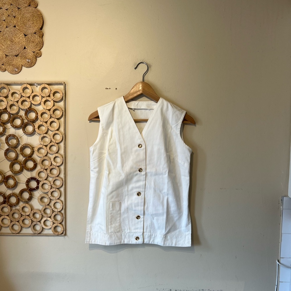 Vintage off white/ gold button cotton feel size small waist cost..…